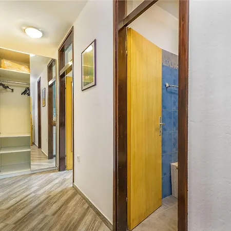 One Bedroom Cuder