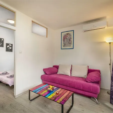 דירה One Bedroom Cuder